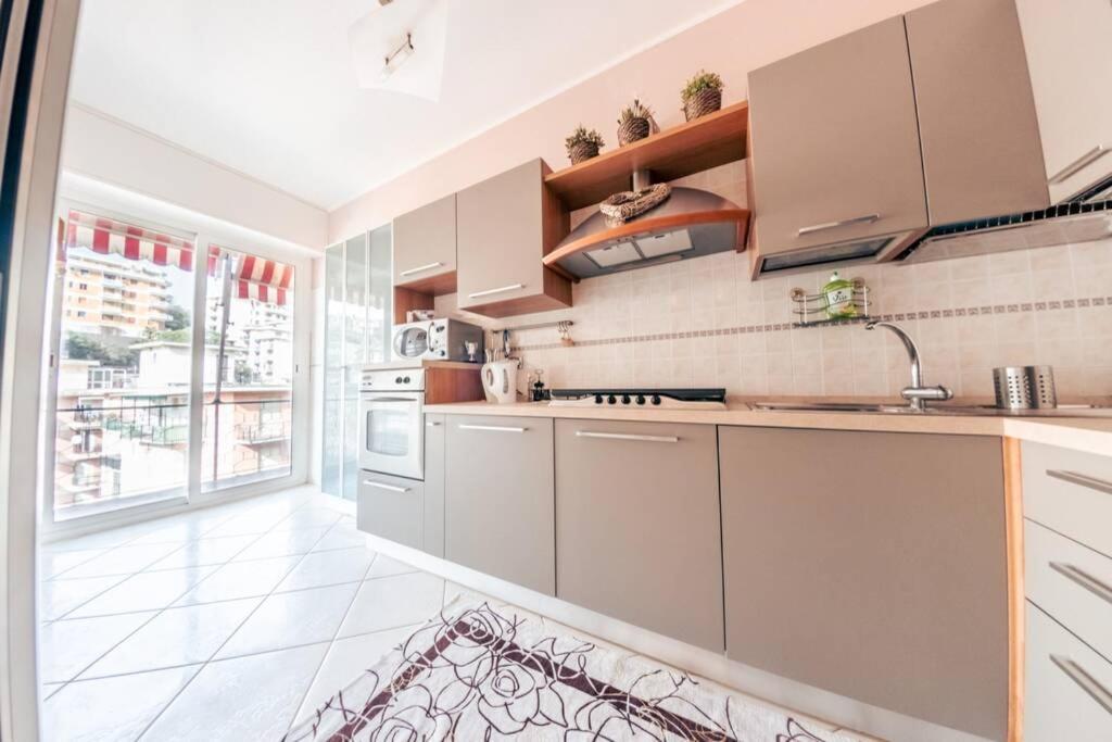 Casa Luca Flexyrent - Parking - A C - Wifi Apartman Rapallo Kültér fotó